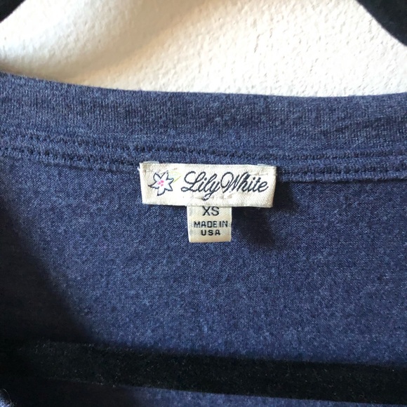 Lily White Heather Navy V Neck Tee Shirt - Picture 3 of 4